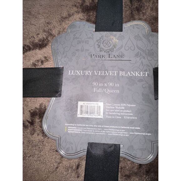 Park Lane Luxury Velvet Blanket. Brown In Color 90x90 in. Full/ Queen. New. - Picture 4 of 5